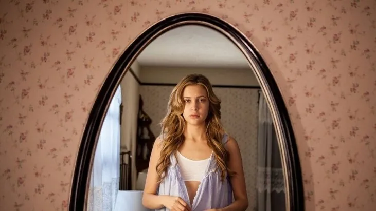 Grace: Cinnet izle