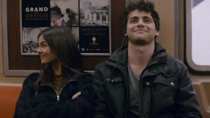 Naomi and Ely's No Kiss List izle